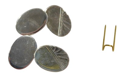 Lot 705 - A pair of silver engine turned cufflinks, each...