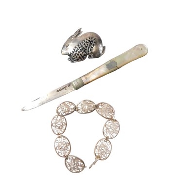 Lot 540 - A silver and mother of pearl handled pen knife,...