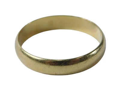Lot 50 - A 22ct gold wedding band, of plain design,...