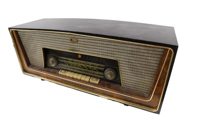 Lot 812 - A Pye walnut cased radio, with bakelite...