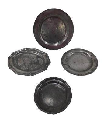 Lot 358a - A late 18th/early 19thC pewter oval meat...