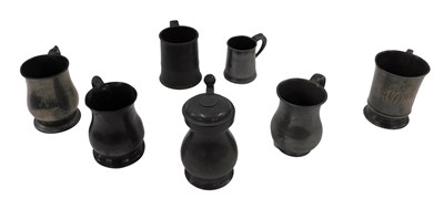 Lot 369 - A quantity of pewter tankards, to include a...