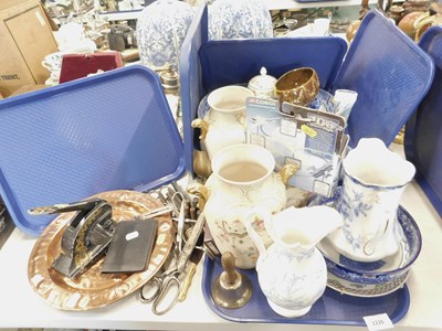 Lot 2226 - Housewares, ceramics, glassware, to include a...