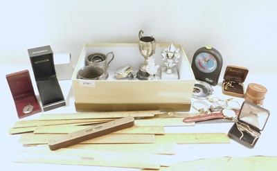 Lot 2187 - Mixed collectables, comprising scientific...