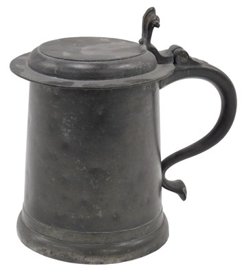 Lot 392 - A late 18th/19thC French pewter lidded tankard,...