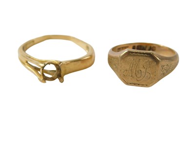 Lot 903 - Two dress rings, comprising a 9ct gold signet...