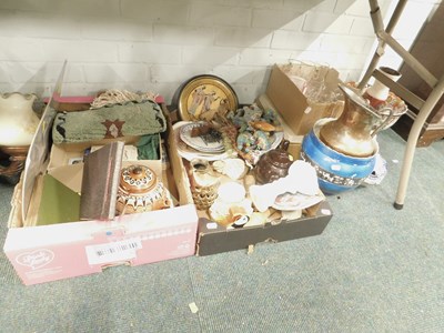 Lot 2257 - Housewares, ceramics and collectables, to...