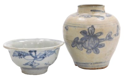 Lot 53 - A Chinese Ming dynasty style blue and white...
