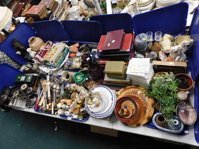 Lot 2271 - Housewares, ceramics, etc., to include a...