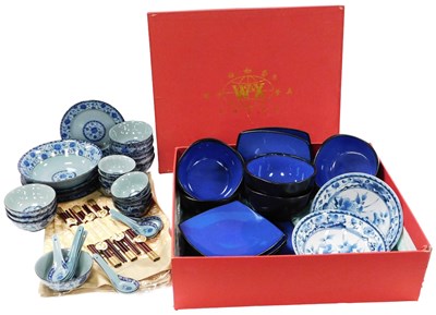 Lot 102 - A late 20thC Chinese WX blue and white...