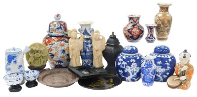 Lot 115 - A group of Chinese and Japanese ceramics and...