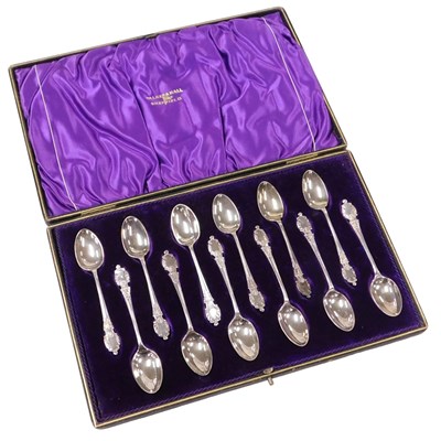Lot 235 - A set of twelve Edwardian silver coffee spoons,...
