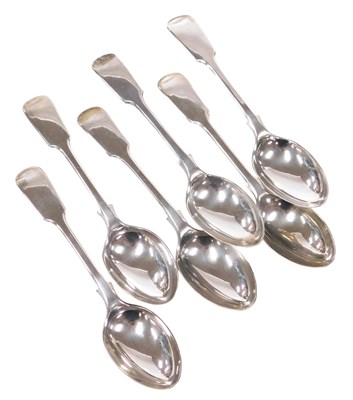 Lot 256 - A set of six George V silver Old English...