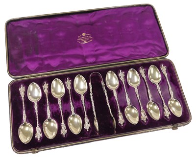 Lot 257 - A set of twelve Victorian silver apostle...