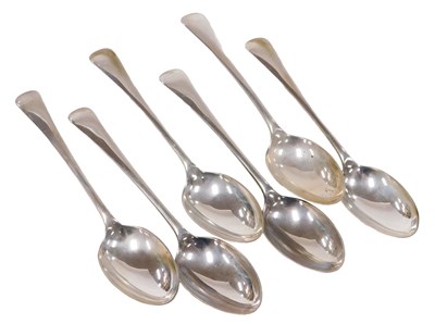 Lot 261 - A set of six George V silver Old English...