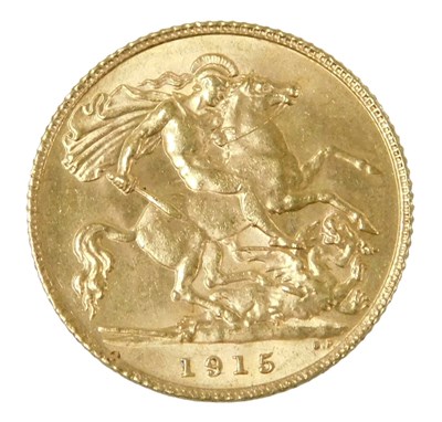 Lot 338 - A George V gold half sovereign 1915, 4.0g.