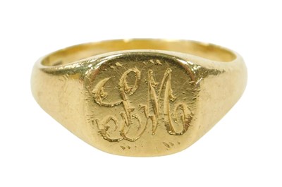 Lot 342 - An 18ct gold signet ring, monogram engraved,...