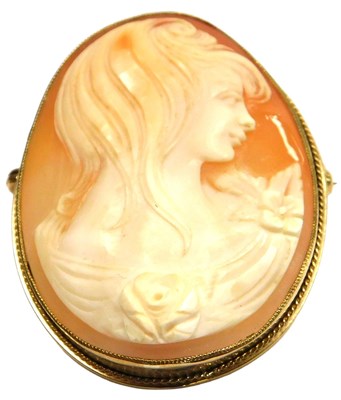 Lot 359 - A 9ct gold and shell cameo brooch, bust...