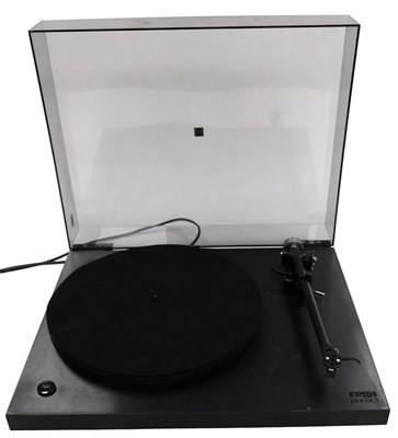 Lot 481 - A Rega Planar 3 turntable, serial number 199222.