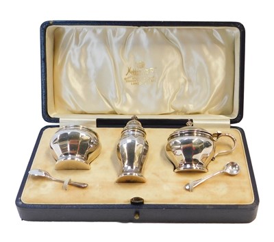 Lot 135 - A George V silver semi fluted three piece...