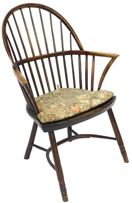 Lot 556 - A 19thC oak and elm hoop back Windsor chair,...