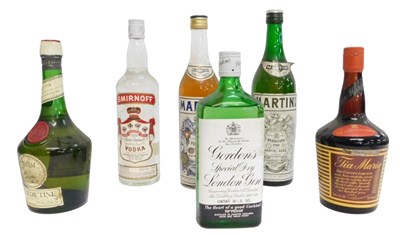 Lot 341 - A group of alcohol, to include Martini,...