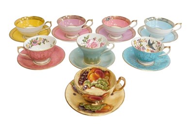 Lot 101 - A group of Aynsley porcelain teacups and...