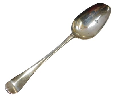 Lot 450 - A George II silver Old English pattern...