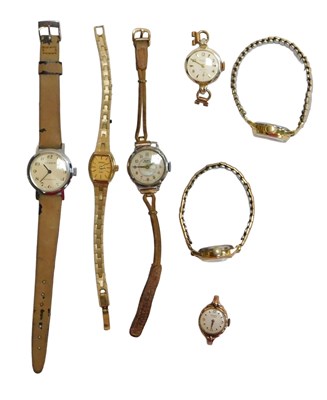 Lot 233 - A group of assorted wristwatches and watch...