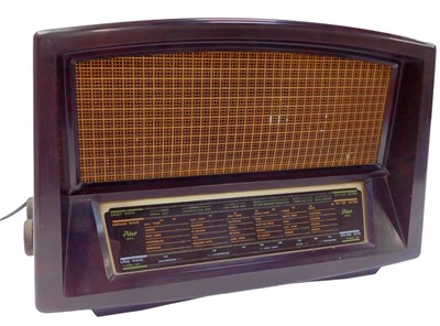 Lot 497 - A Pilot brown Bakelite cased radio, 40cm wide.
