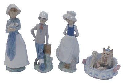 Lot 551 - A Lladro porcelain figure group, modelled as a...