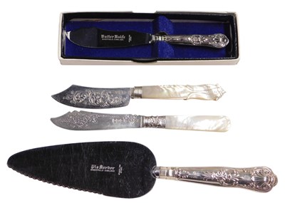 Lot 627 - A group of small silver, comprising a silver...