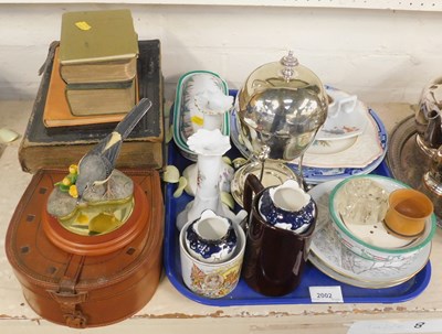 Lot 2002 - Ceramics, including pin tray, plates, Fine Art...