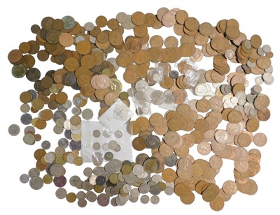 Lot 698 - A group of decimal and pre decimal coinage, to...