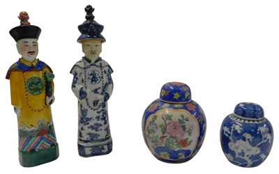 Lot 726 - A group of Oriental wares, to include a blue...