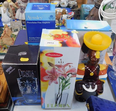 Lot 2052 - Various boxed glassware and porcelain,...