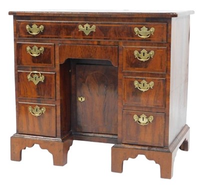 Lot 828 - An 18thC walnut and crossbanded kneehole...