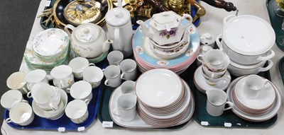 Lot 2103 - Part tea and dinnerware, including an Asberg...
