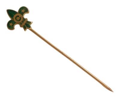 Lot 771A - A 9ct gold and green enamel Cub Scouts tie pin,...