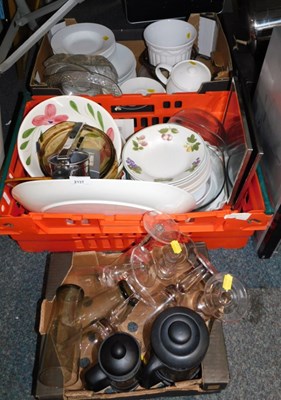 Lot 2137 - Household kitchen wares, including meat plates,...