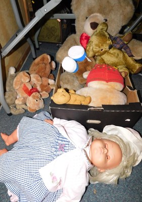 Lot 2145 - Soft toys, to include Teddy bears,...