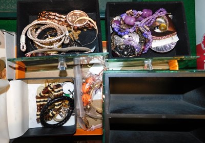 Lot 2187 - Jewellery and jewellery boxes, including one...