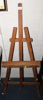 Lot 2202 - A small pine artist's easel.