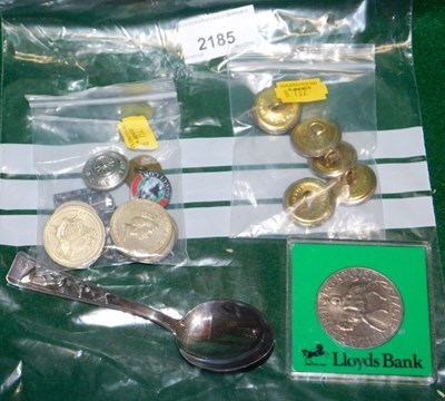 Lot 2185 - A group of collectables, to include five ARP...