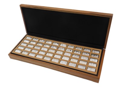 Lot 32 - A John Pinches Medallists Limited 1000 Years...